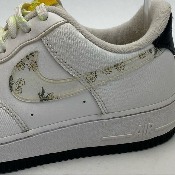 Nike Air Force 1 Low Daisy Style# CW5571-100 Men's Sneakers SZ 8 - Picture 6 of 13